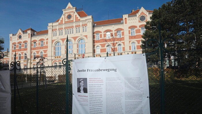 Die Penzinger Bezirksvorstehung residiert in der Hütteldorfer Straße 188. 