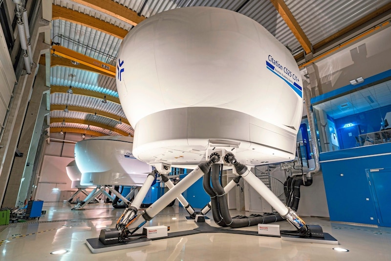 The Aviation Academy Austria offers training for pilots on modern full flight simulators. (Bild: Gerhard Gruber)