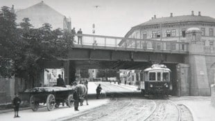 Gleise durchs Salzburger Zentrum? Das gab es schon einmal. Und zwar für die Straßenbahn von 1886 bis 1953. (Bild: Repro: WOLFGANG WEBER)