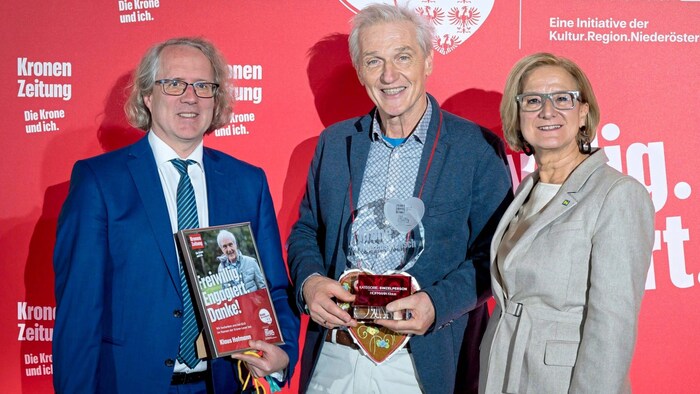 Klaus Hofmann donates his time to support young people as a mentor and contact person.