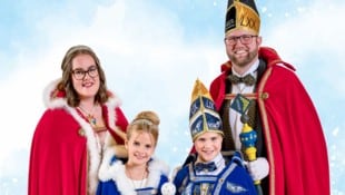 Nicole Glanznig und Marc Germeshausen regieren im Villacher Jubiläumsfasching. Sukey Welisch und Nico Rainer sind das Kinderprinzenpaar der Saison 2025. (Bild: Villacher Faschingsgilde/Knaus)