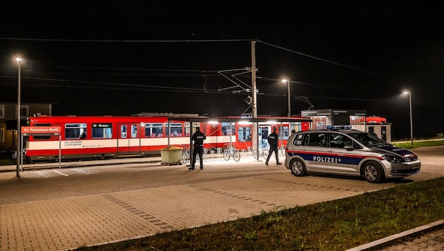 Am Bahnhof St. Pantaleon kam es zu dem Angriff. (Bild: Scharinger Daniel)