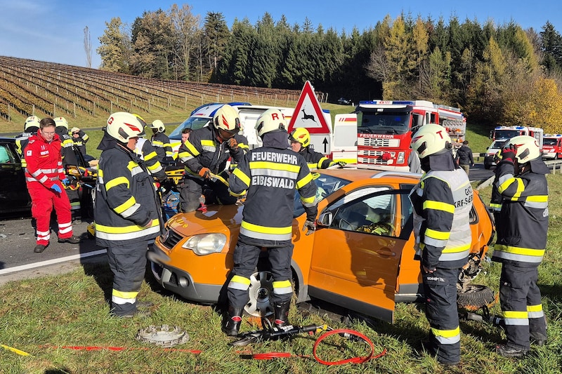 Die beiden Unfallautos. (Bild: BFV DL Garber/Ferlitsch)