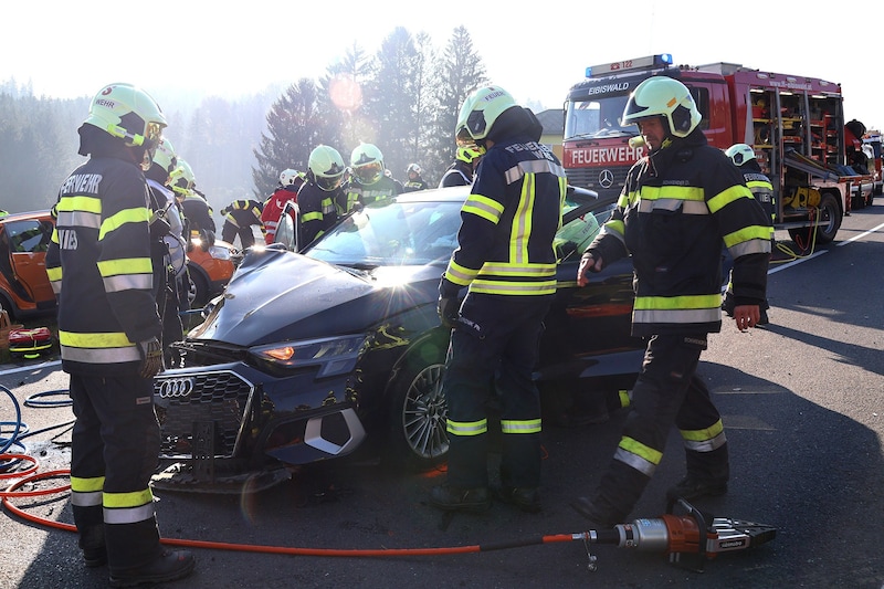 Die beiden Unfallautos. (Bild: BFV DL Garber/Ferlitsch)