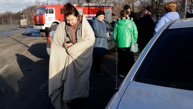 Residents are in shock after the attacks in Stanovoye near Moscow. (Bild: APA/AFP/TATYANA MAKEYEVA)