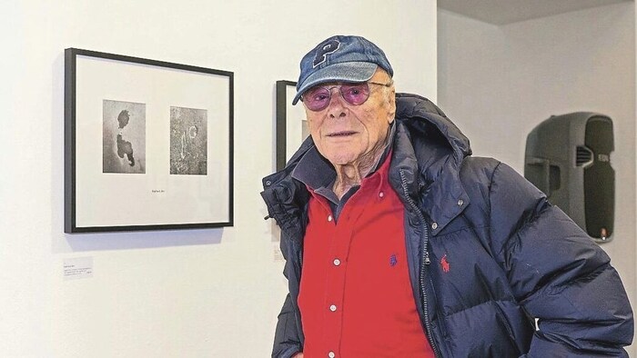...acting legend Michael Heltau...