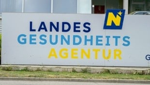 Mit den Gehältern der Mitarbeiter der Landes-Gesundheitsagentur könnte das Klinikum St. Pölten lediglich 23 Tage betrieben werden. (Bild: Molnar Attila/Attila Molnar)