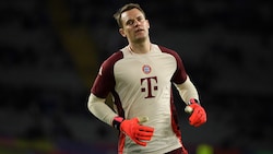 Fällt Manuel Neuer für das Bratislava-Spiel aus? (Bild: AFP/APA/Josep LAGO, Photoshop)