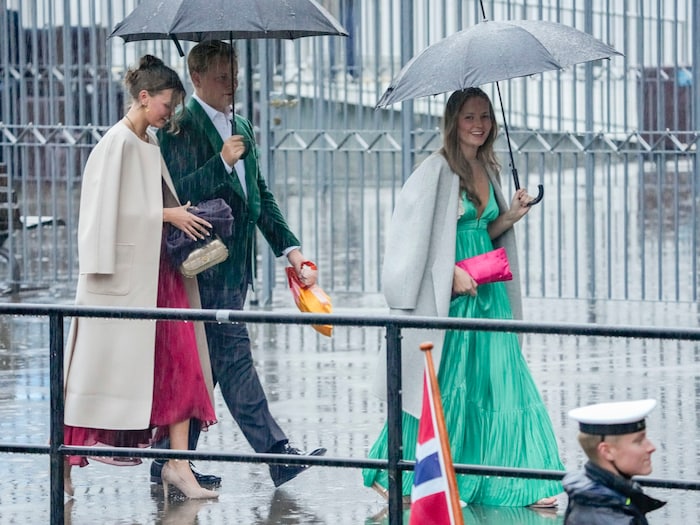 Prinz Sverre Magnus mit Freundin Amalie Giæver Macleod und Prinzessin Ingrid Alexander bei der ...