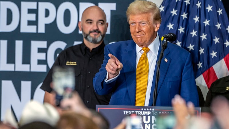 Donald Trump at a campaign event in Texas. (Bild: APA/AFP/SERGIO FLORES)