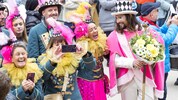 Der Fasching ist ein Paradebeispiel für Geselligkeit: Unterschiedliche kommen zusammen und ...