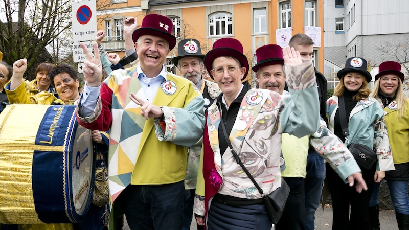 Bürgermeister Manfred Böhmwalder feierte kräftig mit. (Bild: Mathis Fotografie)