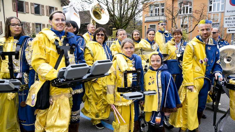 Die Lumpamusik aus Götzis spielte vor dem Rathaus auf. (Bild: Mathis Fotografie)