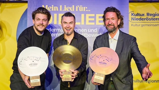 Strahlender Sieger Markus Wolf (Mitte) mit Philipp Krikava (2. Platz) und Dritt- platzierten Martin J. Winkler (rechts). (Bild: Presse & Foto Franz Gleiß)