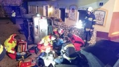 50 Mitglieder der örtlichen Feuerwehren standen im Einsatz.  (Bild: FF Ferlach)