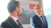 Skeptischer Blick von Georg Dornauer in Richtung LH Anton Mattle.