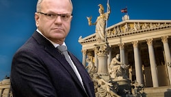 Der blaue Ex-Spitzenpolitiker Hans-Jörg Jenewein feiert für die Freiheitlichen ein Parlaments-Comeback (Bild: Krone KREATIV/AFP/Joe Klamar, stock.adobe.com)