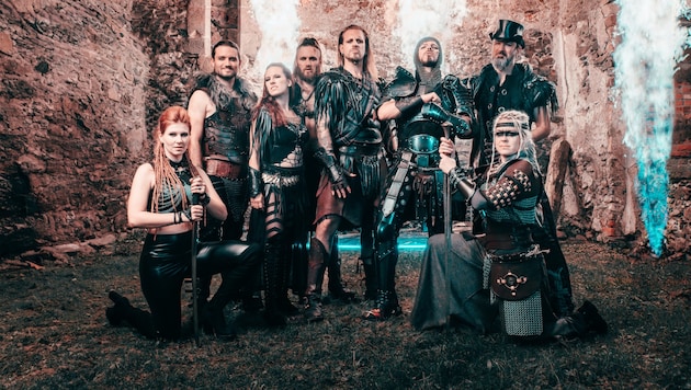 Medieval style and heavy riffs continue to be a trend among fans: Feuerschwanz are among the scene leaders. (Bild: Stefan Heilemann)