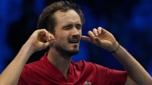 Daniil Medwedew kann weiter auf einen Halbfinaleinzug hoffen. (Bild: AP ( via APA) Austria Presse Agentur/ASSOCIATED PRESS)