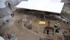 Derzeit laufen archäologische Grabungen (Bild: Tröster Andreas)