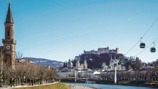 Futuristisch gedacht, aber eigentlich nicht neu: eine Seilbahn der Salzach entlang. (Bild: Honorar)