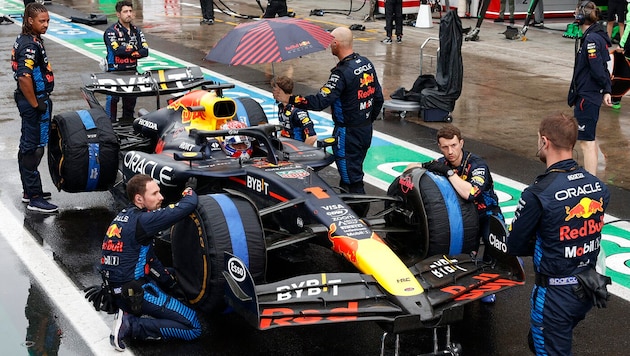 Die anhaltenden Schummel-Vorwürfe rund um den Formel-1-Rennstall von Red Bull haben die FIA erneut zum Handeln gezwungen. (Bild: AFP/APA/POOL/Sebastiao Moreira)