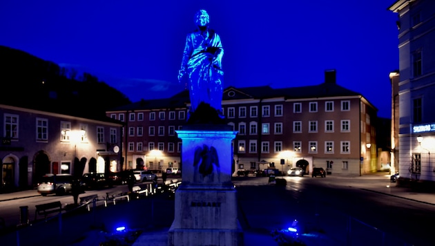 The Mozartplatz with festive lighting (Bild: zVg)