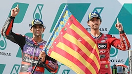 Die Titelrivalen posierten zuletzt mit der Flagge der Region Valencia (Bild: AFP/AFP or licensors)