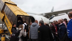 Der ÖFB-Flieger machte sich am Mittwoch auf den Weg nach Almaty.  (Bild: GEPA/GEPA pictures)