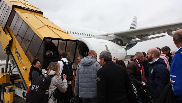 The ÖFB plane made its way to Almaty on Wednesday. (Bild: GEPA/GEPA pictures)