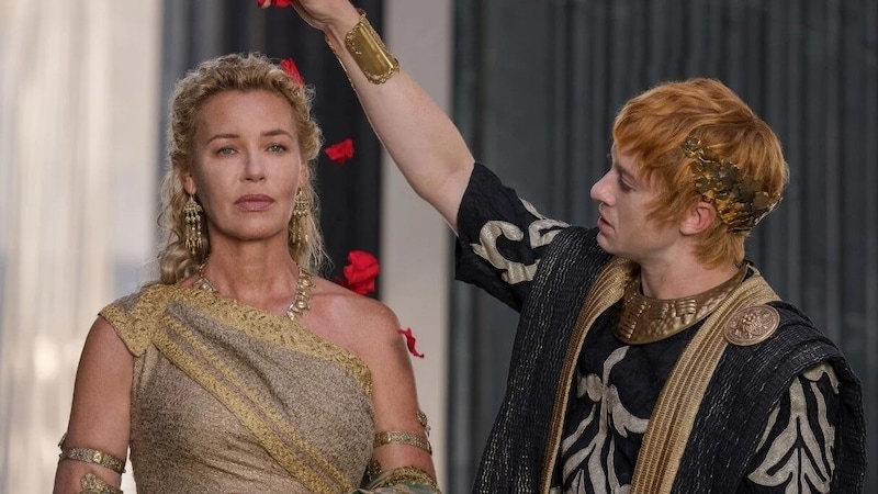 Die Schauspielerin Connie Nielsen als Lucilla und Joseph Quinn als Kaiser Geta. (Bild: Paramount Pictures Germany)