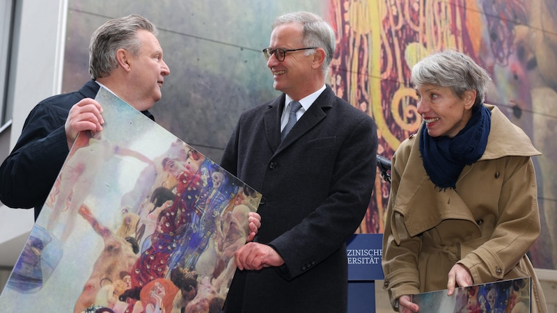 Mayor Michael Ludwig with MedUni Rector Markus Müller and Belvedere Director Stella Rollig (Bild: Medizinische Universität Wien/APA-Fotoservice/Schedl)