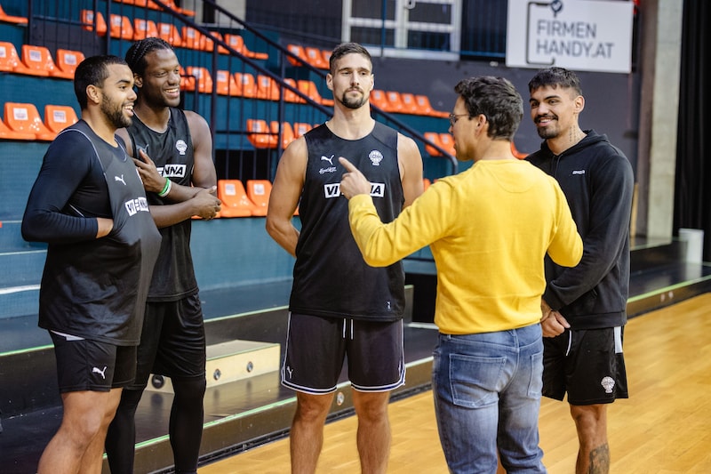 Nico Kaltenbrunner, Quincy Diggs, Toni Blazan and Fabio Söhnel (from left to right) took a lot of time for the "Krone". (Bild: Urbantschitsch Mario/Mario Urbantschitsch)