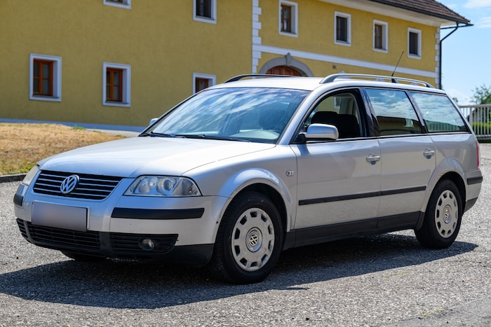 Am 11. August wurde ein 17-Jähriger mit diesem VW Passat auf der A 1 bei Ansfelden mit 198 km/h ...