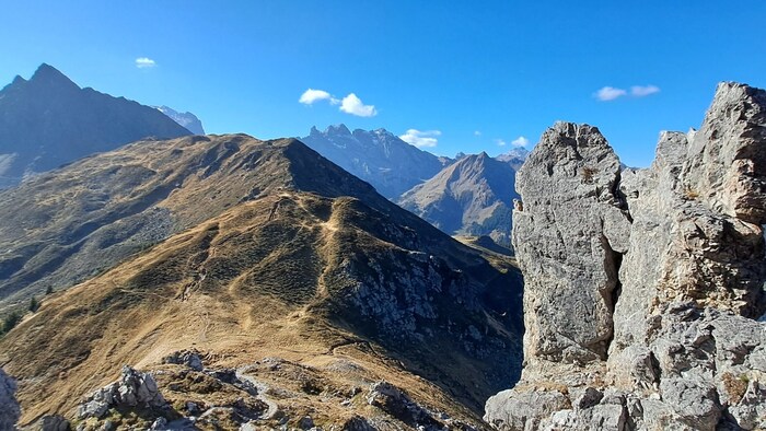 Blick Richtung Schwarzhornsattel von der Mittagsspitze