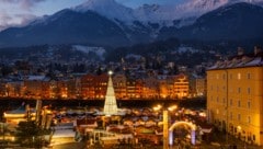 Am Innsbrucker Marktplatz und in der Altstadt geht es am 15. November los mit viel Adventstimmung.  (Bild: Daniel Zangerl)