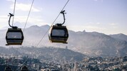 In La Paz (Bolivien) gibt es schon eine Stadt-Seilbahn.