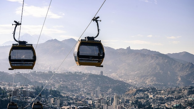 In La Paz (Bolivien) gibt es schon eine Stadt-Seilbahn. (Bild: Doppelmayr)