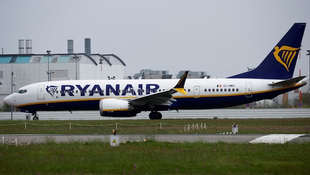 Ryanair belebte die London-Verbindung von und nach Linz wieder. Jetzt ist fix, dass das Flug-Angebot ab 2025 ausgebaut wird. (Bild: REUTERS)