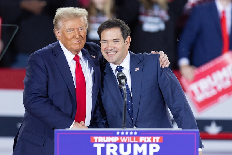 Trump und Rubio sind mittlerweile ein Herz und eine Seele. (Bild: AFP/Ryan M. Kelly)