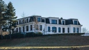 Die Miete für die Benko-Villa muss mittlerweile Mama Benko bezahlen. Allerdings ist sie auch ...