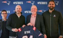 v.l.n.r: Christopher Knower, Operations Manager Germany, Joe Dorant, Senior Director of ...