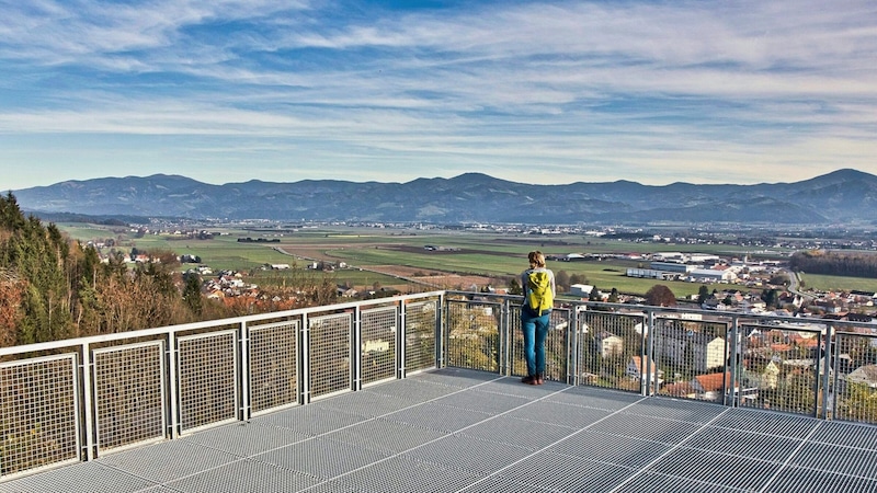 One of the newly built viewing terraces (Bild: Weges)