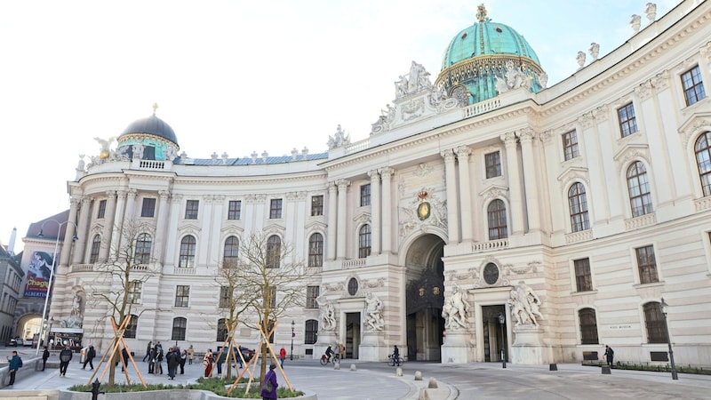 Der Michaelerplatz gilt zurecht als die Visitenkarte der Inneren Stadt. (Bild: Zwefo)