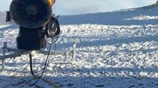 Ein Hauch von Winter: Auf der Planai laufen die Schneekanonen auf Hochtouren.