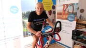 Jeden Tag sitzt Mattersberger auf seinem Ergometer und radelt über 100 Kilometer.