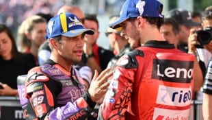 Jorge Martin (l.) und Pecco Bagnaia (r.) machen sich am Wochenende die Weltmeisterschaft aus. (Bild: AFP/APA/Toshifumi KITAMURA)