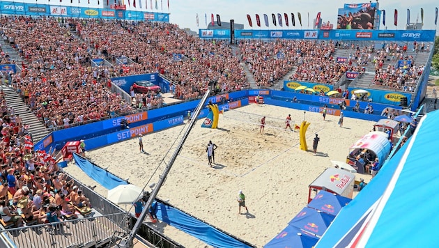 The beach spectacle thrilled the crowds, especially on the Danube Island. (Bild: Gradwohl Gerhard/KRONENZEITUNG FOTO GERHARD GRADWOHL)