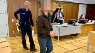 Vergewaltigung, Missbrauch, Nötigung – die Liste der Anklage gegen einen 61-Jährigen in Kärnten ist ebenso unfassbar wie die Aussagen seiner potenziellen Opfer. (Bild: Wassermann Kerstin/Kerstin Wassermann, Krone KREATIV)