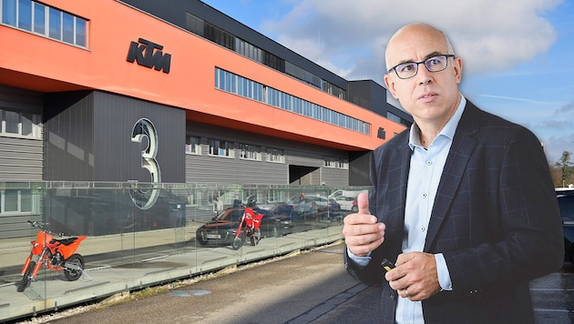 Bei Motorradhersteller KTM ist eine tiefgreifende Restrukturierung notwendig. WIFO-Chef Gabriel Felbermayr ist angesichts der Entwicklungen der heimischen Wirtschaft besorgt. (Bild: Krone KREATIV/EXPA, Manfred Fesl)